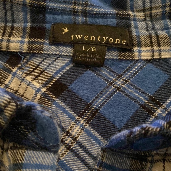 Twenty one button down flannel. Size L. Blue plaid. Nice colors, cozy and cute! - Picture 3 of 6
